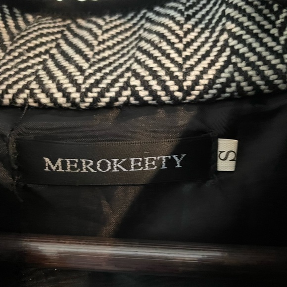 2/15 Ladies Basic Fall Black and White Vest - Picture 2 of 3